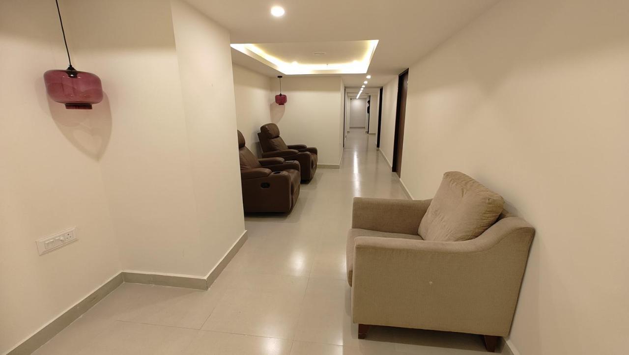 Manjeera Sarovar Premiere Hotel Rajahmundry Exterior photo